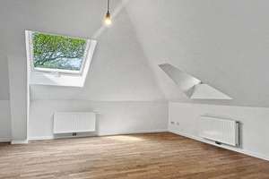 Lichtdurchflutete Dachgeschosswohnung in einer sanierten Denkmalschutzimmobilie in Farmsen-Berne – Die vollständige Adresse der Immobilie erhältst du vom Anbieter., 22159 Farmsen-Berne, Hamburg – Vorschaubild 6
