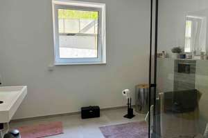Fast Neubau KR-Verberg: 3-Zi.-Garten-Wohnung mit gr. Terrasse, Aufzug, Wärmepumpe und Tiefgarage – Moerser Straße 625, 47803 Verberg, Krefeld – Vorschaubild 13