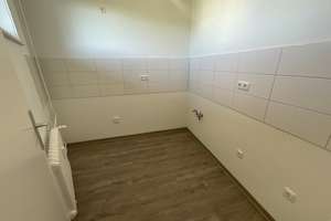 Frisch renovierte 1 Zimmer-Wohnung mit modernem Duschbad und Balkon – 22417 Langenhorn, Hamburg – Vorschaubild 4