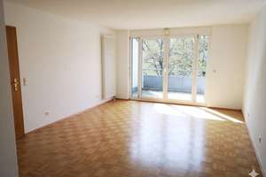 Zentrumsnahe 3-Zimmer-Wohnung mit Balkon & großer Dachterrasse  in unmittelbarer Nähe zum Salonwald – Alt-Württemberg-Allee 79, 71638 Süd, Ludwigsburg – Vorschaubild 2