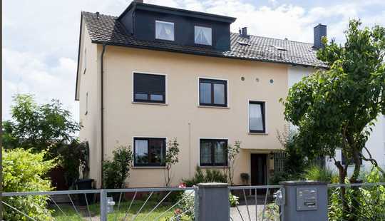 Bild von Wohnhaus mit 3 Einheiten und schönem großen Garten in Darmstadt-Eberstadt