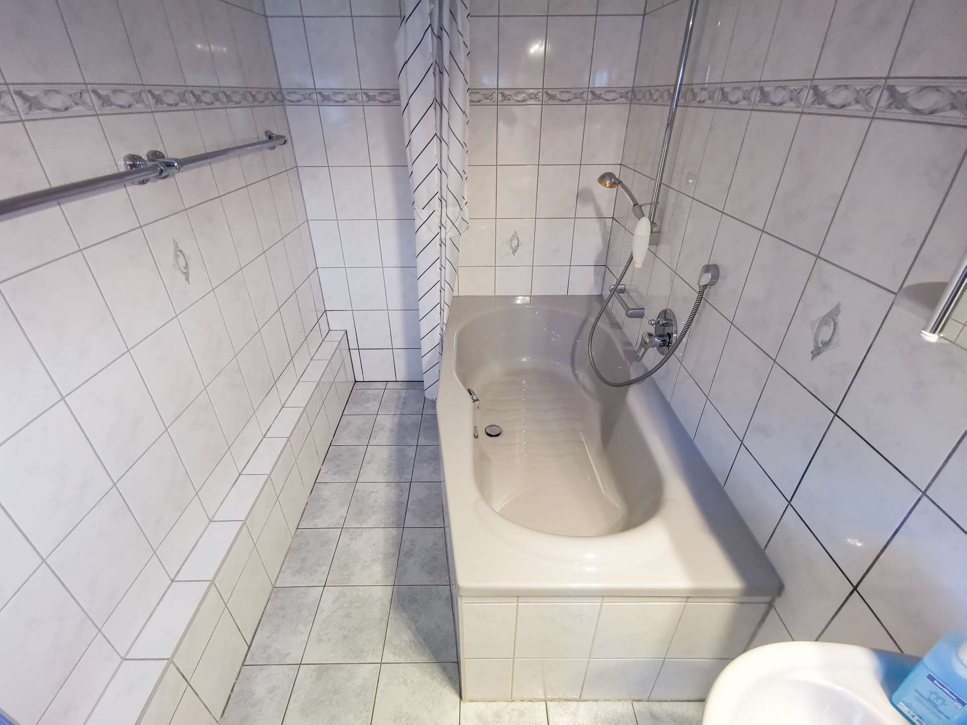 Immobilie in Schönwölkau - Einzug sofort möglich! | Großzügiges Einfamilienhaus mit Sanierungsbedarf | Grüne Lage - Bild 3