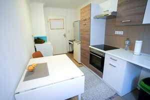 Zweifamilienhaus mit Potenzial – zentrale Lage & Scheune inklusive – Ludwigsburg (Kreis) – Vorschaubild 13