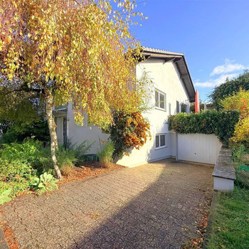 Wölfersheim-Melbach: Moderner Bungalow mit Charme – stilvoll, hell und ruhig gelegen!