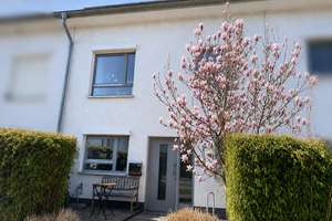 Modernes KfW-40-Reihenmittelhaus in Feldrandlage mit PV, Wallbox und Garten – Die vollständige Adresse der Immobilie erhältst du vom Anbieter., 30539 Bemerode, Hannover – Vorschaubild 2