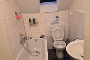 Schöne vermietete Dachgeschosswohnung in Essen-Dellwig zur Selbstnutzung oder Kapitalanlage – 45357 Dellwig, Essen – Vorschaubild 4