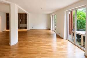 Exklusive Maisonette-Wohnung mit Garten und Terrasse - Wohnen wie im eigenen Haus in Hamburg-Sasel – Die vollständige Adresse der Immobilie erhältst du vom Anbieter., 22393 Sasel, Hamburg – Vorschaubild 8