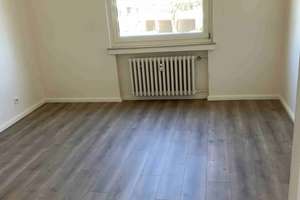 3Zi Wohnung mit großer Loggia in Auerberg – Die vollständige Adresse der Immobilie erhältst du vom Anbieter., 53117 Auerberg, Bonn – Vorschaubild 3
