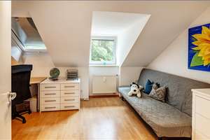 Möbliert: Gemütlich wohnen unter dem Dach nahe dem Perlacher Forst – Die vollständige Adresse der Immobilie erhältst du vom Anbieter., 81549 Südgiesing, München – Vorschaubild 6