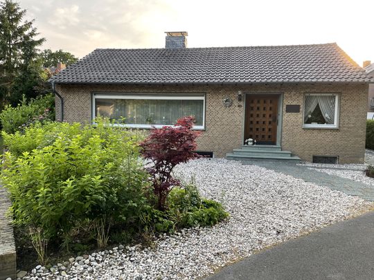 https://pictures.immobilienscout24.de/listings/8bb404c4-7dfb-47e4-96a1-6850b31b972f-1880617846.jpg/ORIG/resize/540x540%3E/format/jpg/quality/80