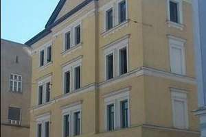 Helle, freundliche Dachgeschoß- Wohnung 2 ZKB