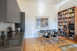 Sonnige 2-Zimmer-Altbauwohnung mit Terrasse im idyllischen Mitte-Kiez – Berlin – Vorschaubild 2