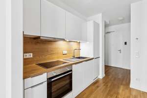 In der Endetage: Hochwertige 1-Zimmer-Neubauwohnung Einbauküche in Frankfurt-Ostend! – 60314 Ostend, Frankfurt am Main – Vorschaubild 3