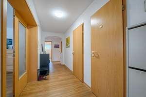 Grundsolides Mehrfamilienhaus in Oberkirch: 4 Wohneinheiten, großer Garten, 3 Balkone, 2 Garagen – Die vollständige Adresse der Immobilie erhältst du vom Anbieter., 77704 Oberkirch – Vorschaubild 35