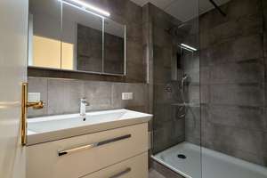 Wohnen direkt am Mainufer: ca. 100qm Wohnung mit Stellplatz & Loggia