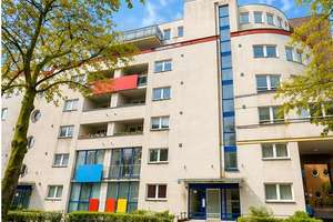 Allein auf der Etage: Dachgeschosswohnung mit 2 Balkonen, Aufzug & 2 Tiefgaragenplätzen – Die vollständige Adresse der Immobilie erhältst du vom Anbieter., 14193 Schmargendorf, Berlin – Vorschaubild 12