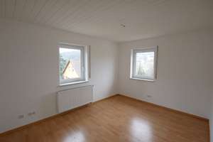 Toskana-Charme trifft Flexibilität  Haus mit Einliegerwohnung &amp; Doppelgarage – Die vollständige Adresse der Immobilie erhältst du vom Anbieter., 96450 Lützelbuch, Coburg – Vorschaubild 12