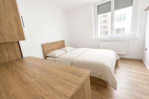 Attraktive 9-Zimmer-Wohnung mit 2 Dachterrassen, 2 Einbauküchen sowie 3 Nasszellen in zentraler Lage – Die vollständige Adresse der Immobilie erhältst du vom Anbieter., 70178 Rotebühl, Stuttgart – Vorschaubild 3