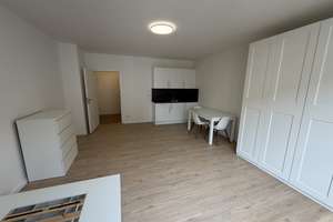 Ab sofort steht ein möbliertes 1-Zimmer Apartment inkl. EBK im 3.OG zur Vermietung! – Hohenzollernstraße 24, 80801 Schwabing-Ost, München – Vorschaubild 4