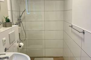 🏡 Ideal für Berufspendler: Sanierte & möblierte 1-Zimmer-Wohnung in der Leverkusener Innenstadt – Friedrich-Ebert-Straße 120, 51373 Wiesdorf, Leverkusen – Vorschaubild 3
