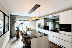 Luxuriöse möblierte Designer-Wohnung mit umlaufender Terrasse – 40219 Unterbilk, Düsseldorf – Vorschaubild 3