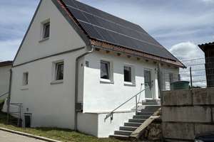 Kleines Haus mit 3 Zimmern in Ursheim – Kirchenstraße 8, 91805 Polsingen – Vorschaubild 1