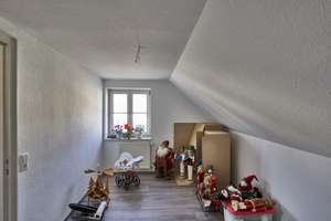 Wohnen mit Komfort: Garten, Terrasse und zwei Garagen – Die vollständige Adresse der Immobilie erhältst du vom Anbieter., 72458 Albstadt – Vorschaubild 11