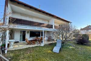 Idyllische Doppelhaushälfte mit perfektem Schnitt und Garten – Ihr Wohlfühl-Zuhause in Oberhaching! – Münchner Straße 10A, 82041 Oberhaching – Vorschaubild 2