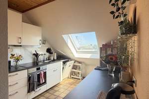 Großzügige 3-Zimmer Dachgeschosswohnung  mit Balkon und EBK in Düsseldorf-Wersten – Die vollständige Adresse der Immobilie erhältst du vom Anbieter., 40589 Wersten, Düsseldorf – Vorschaubild 3