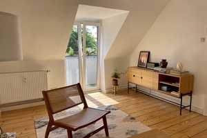 Wunderschöne & helle 3-Zimmer Wohnung mit Balkon – Düsseldorf – Vorschaubild 1