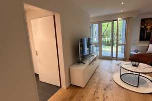 Möbliertes 1,5 Zimmer Design-Apartment mit Garten –  Erstbezug am Olympiapark – Helene-Lange-Weg 7, 80637 München – Vorschaubild 6
