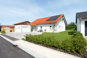 Modernes Einfamilienhaus mit großem Garten in ruhiger Neubausiedlung – Altötting (Kreis) – Vorschaubild 2