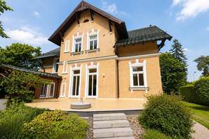 Repräsentative Gründerzeitvilla auf parkähnlichem Grundstück – stilvolles Wohnen in Leipzig-Ho
