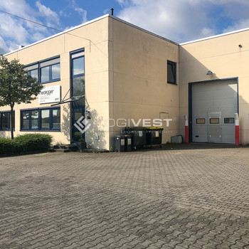 Lagerhalle zzgl. Büro und Freifläche, direkt an der B2