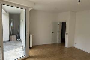Von Privat - Frisch renovierte sehr helle 2,5-Zimmer Wohnung mit Balkon im 2. OG in Bochum-Stiepel – Die vollständige Adresse der Immobilie erhältst du vom Anbieter., 44797 Stiepel, Bochum – Vorschaubild 4