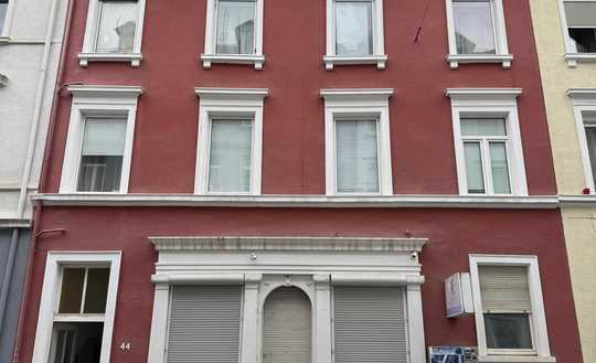 Attraktives Reihenmittelhaus mit Ausbaupotenzial in zentraler Lage (Karlsruhe-Südstadt) zu verkaufen