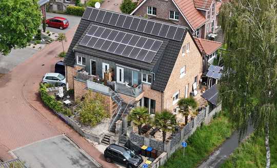 Modernes Mehrfamilienhaus (aufgeteilt in 4 Eigentumswohnungen) + PV Anlage - Kapitalanlage in Reken