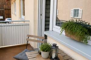 Wohnen mit Hauscharakter – großzügige 5-Zimmer-Wohnung mit Wohnküche, Veranda, Balkon und Garage – Die vollständige Adresse der Immobilie erhältst du vom Anbieter., 88451 Dettingen an der Iller – Vorschaubild 3