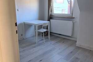 2 Zimme DG Wohnung