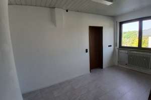 4-Zimmer-Wohnung mit Balkon – Die vollständige Adresse der Immobilie erhältst du vom Anbieter., 97080 Dürrbachtal, Würzburg – Vorschaubild 7