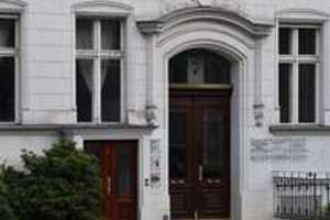 Luxuriöses Dach m. Lift im Stuckaltbau im Herzen Steglitz großzügiger Schnitt  und Aufzug  -  VB !!! – Klingsorstrasse 9, 12167 Steglitz, Berlin – Vorschaubild 2