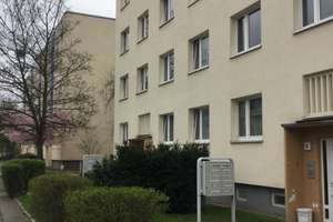 Schöne 3 Zimmerwohnung mit Balkon sucht Nachmieter – Schlottwitzer Str. 6, 1277 Tolkewitz/Seidnitz-Nord, Dresden – Vorschaubild 1
