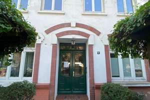 Stilvolle 3-Zimmer-Altbau-Wohnung mit eigenem Garten in Bahrenfeld, Hamburg – Bahrenfelder Chaussee 9, 22761 Bahrenfeld, Hamburg – Vorschaubild 26