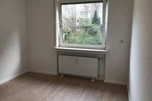 Gemütliche helle moderne  Wohnung mit Balkon, EBK  & PKW-Stellplatz in ruhiger Lage v. Lörick – 40547 Lörick, Düsseldorf – Vorschaubild 16