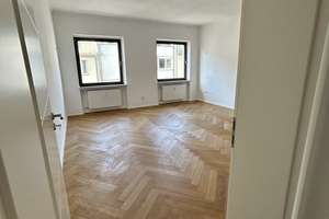Wohnen mit Charakter: 3-Zimmer-Wohnung in der Düsseldorfer Friedrichstadt; bezugsfrei ab 01.09. – Pionierstraße 20, 40215 Friedrichstadt, Düsseldorf – Vorschaubild 2
