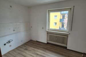 2-Familienhaus mit 5 Zimmer Wohnungen und Möglichkeit einen zusätzlichen Bauplatz zu erwerben – Die vollständige Adresse der Immobilie erhältst du vom Anbieter., 93077 Bad Abbach – Vorschaubild 19