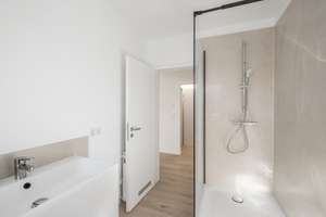 Exklusives Penthouse mit umlaufender Dachterrasse und TG-Stellplatzoption im grünen Hamburg-Farmsen – Die vollständige Adresse der Immobilie erhältst du vom Anbieter., 22159 Farmsen-Berne, Hamburg – Vorschaubild 24