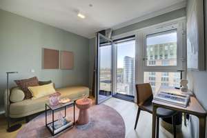 WIN WIN - 3 Zi. Wohnung, voll ausgestattet, mit Blick über Düsseldorf – Die vollständige Adresse der Immobilie erhältst du vom Anbieter., 40221 Hafen, Düsseldorf – Vorschaubild 17
