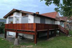Einfamilienhaus mit 4 Zimmern, EBK, große Holzterrasse und großem Garten in schöner, ruhigen Lage – Kühbörncheshof 8b, 67734 Kaiserslautern (Kreis) – Vorschaubild 2