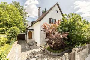 Einfamilienhaus mit historischem Charme und moderner Ausstattung – Görzer Straße 17, 81669 Ramersdorf, München – Vorschaubild 2